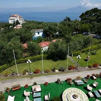 فندق Johanna Park 4*