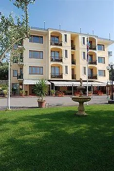 فندق Johanna Park 4*